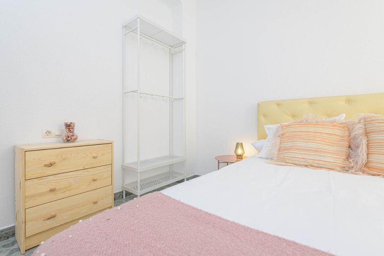 Wintowinrentals Ubicacion Fabulosa, Completo Apartamento Con Parking En El Soho De Málaga Eksteriør billede
