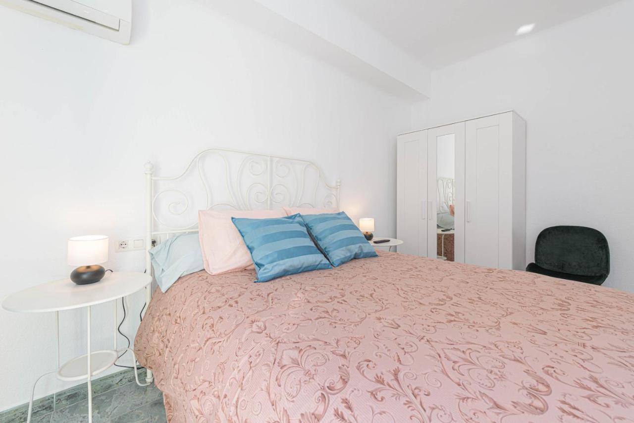 Wintowinrentals Ubicacion Fabulosa, Completo Apartamento Con Parking En El Soho De Málaga Eksteriør billede