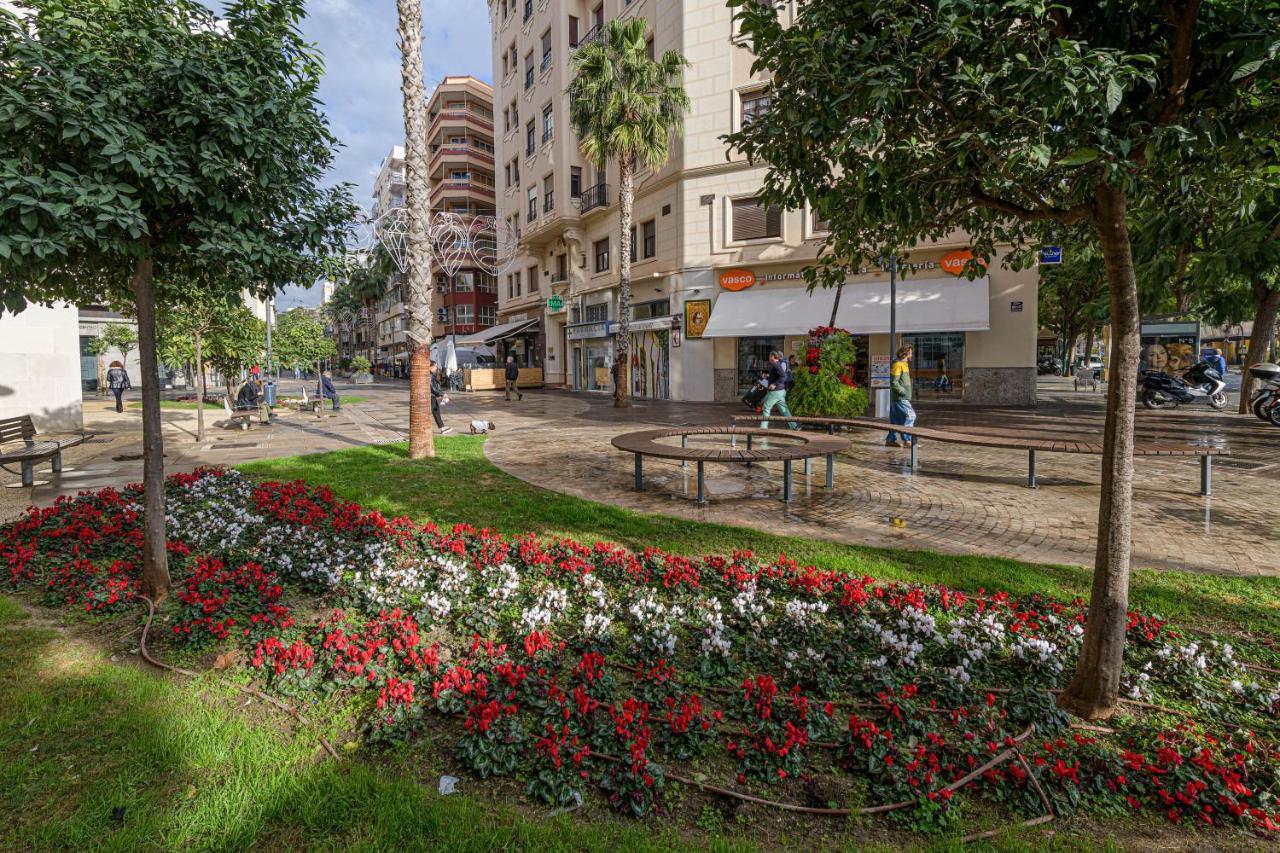Wintowinrentals Ubicacion Fabulosa, Completo Apartamento Con Parking En El Soho De Málaga Eksteriør billede